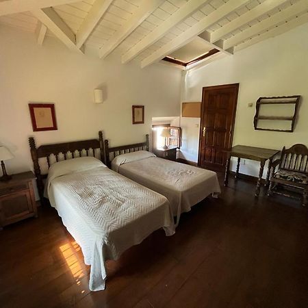Apartamento Gaudi โกมิญาส ภายนอก รูปภาพ