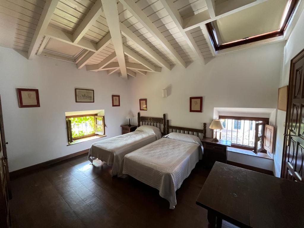 Apartamento Gaudi โกมิญาส ภายนอก รูปภาพ
