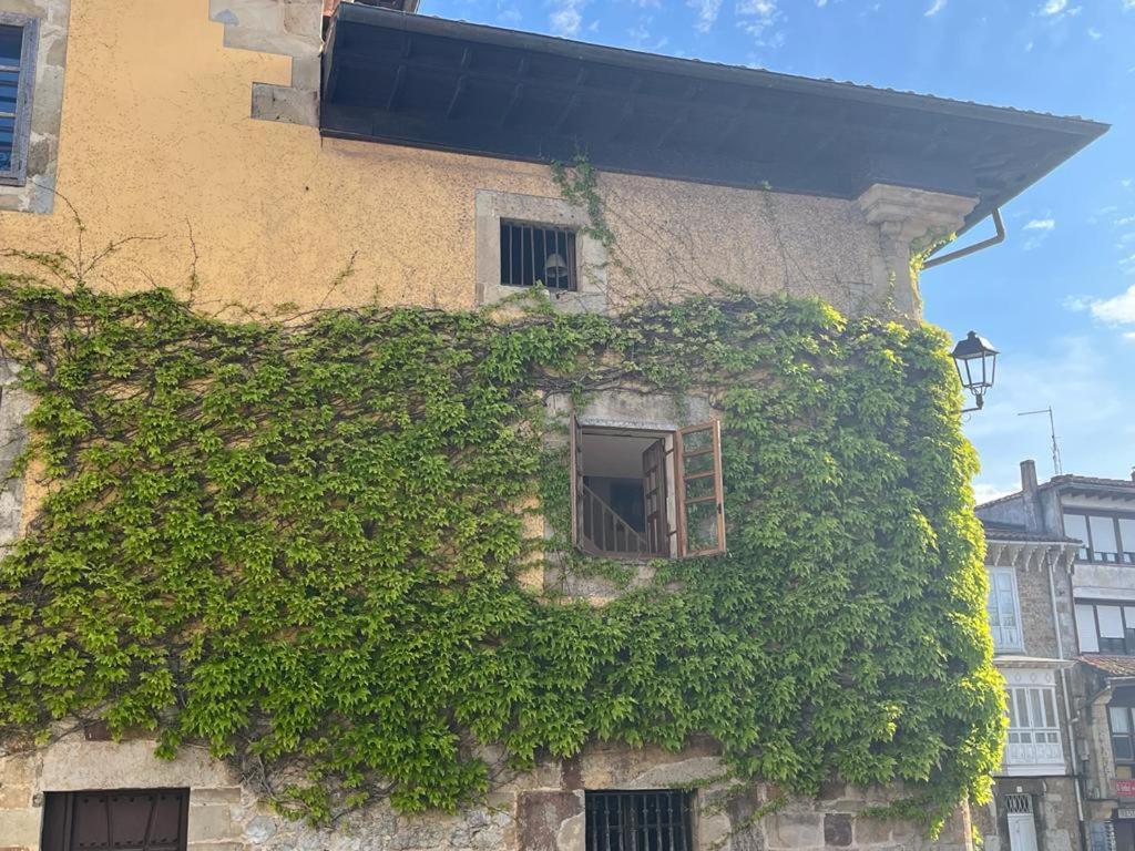 Apartamento Gaudi โกมิญาส ภายนอก รูปภาพ