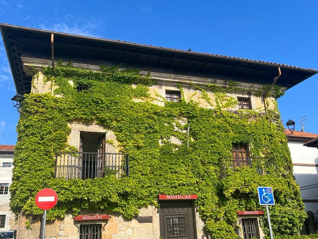 Apartamento Gaudi โกมิญาส ภายนอก รูปภาพ